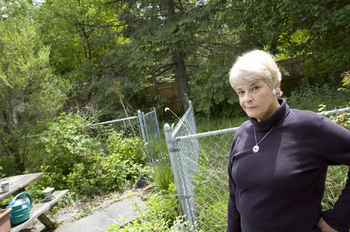 Judith Dogs Barking_2-thumb-537x357-40300.jpg